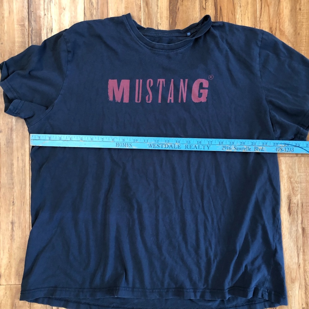 VINTAGE Y2K Mustang oversized Tee - Picture 2 of 2